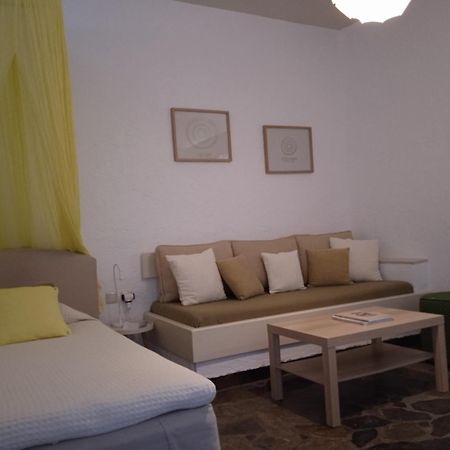 Villa Georgia Apartments & Suites Kalamaki  Room photo