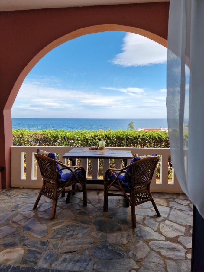 Villa Georgia Apartments & Suites Kalamaki  Room photo