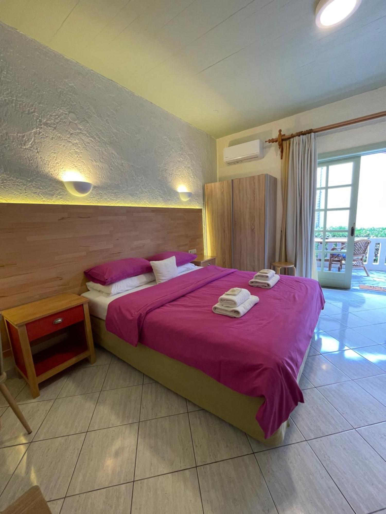 Villa Georgia Apartments & Suites Kalamaki  Room photo