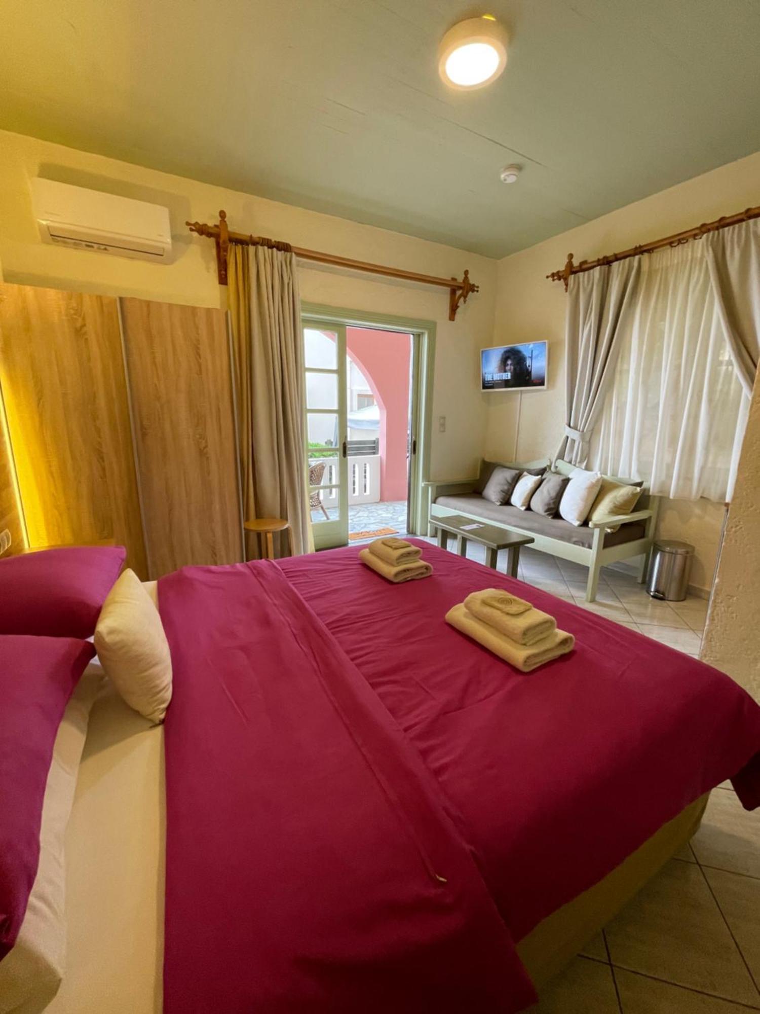 Villa Georgia Apartments & Suites Kalamaki  Room photo