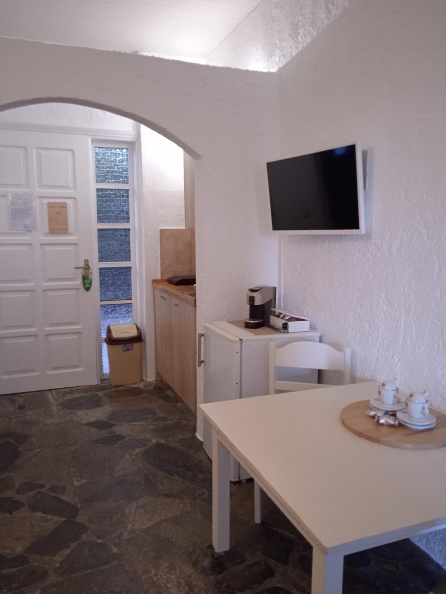 Villa Georgia Apartments & Suites Kalamaki  Room photo