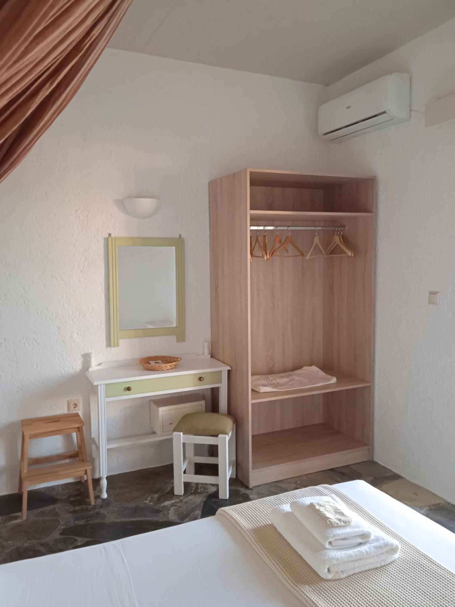 Villa Georgia Apartments & Suites Kalamaki  Room photo